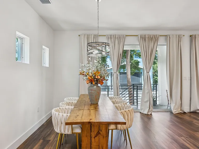 7302 S Elliott St — Photo 16
