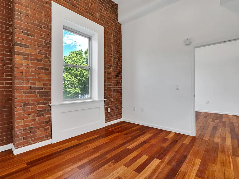850 Grand Ave #204 — Photo 6