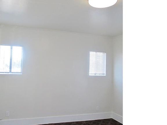5th image of 474 W 45th St #47412