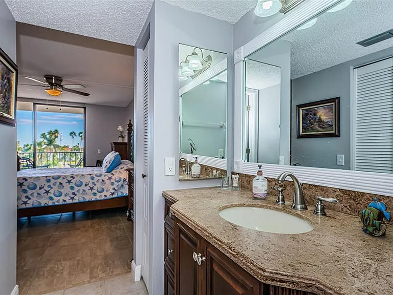 6295 Bahia Del Mar Cir #405 — Photo 27
