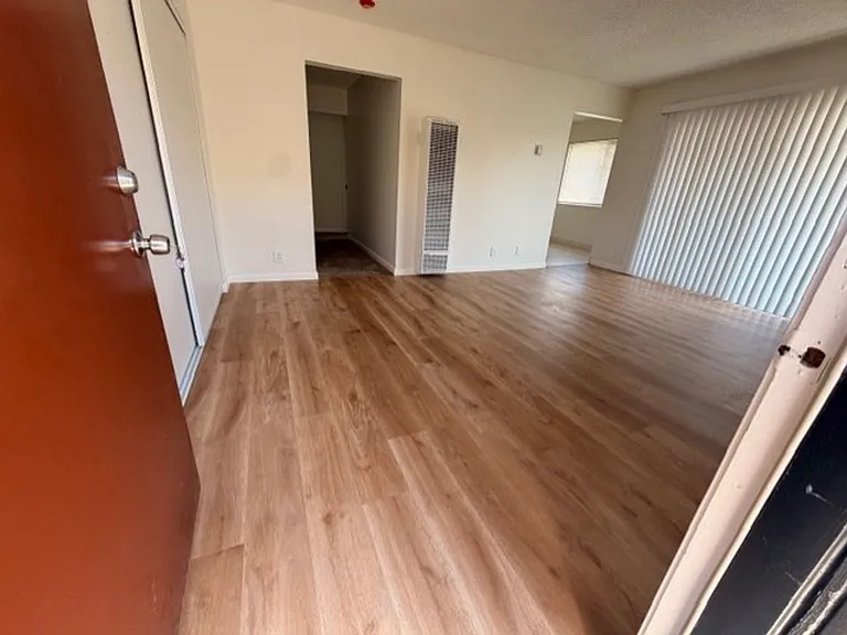 Dixon Townhouse — Photo 20