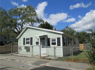 87 Cedar Ave, Riverside, RI 02915