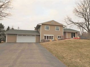 6611 Claremont St, Rockford, IL 61102