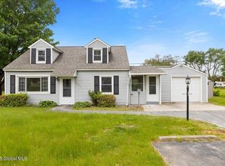 1043 Inner Dr, Schenectady, NY 12303