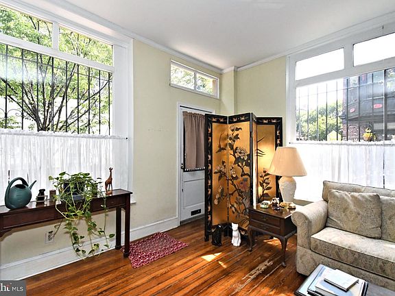 5th image of 242 S 22nd St