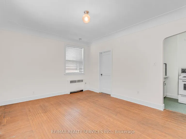 17 Webber Ave #2 — Photo 3