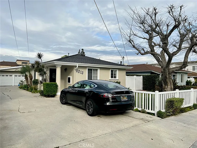 2213 Bataan Rd #B — Photo 9