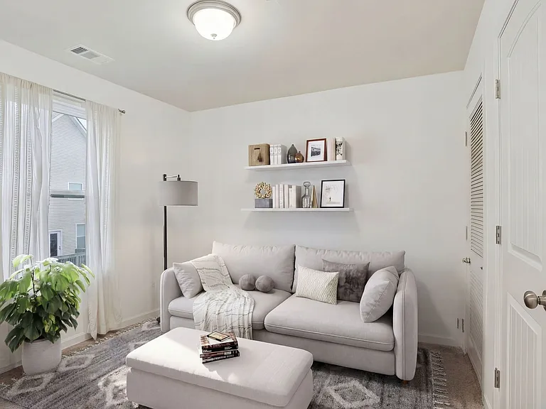 207 Mount Royal Ct — Photo 34