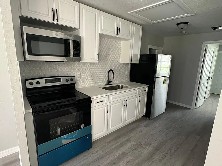 16 W Kelly St #16 — Photo 11