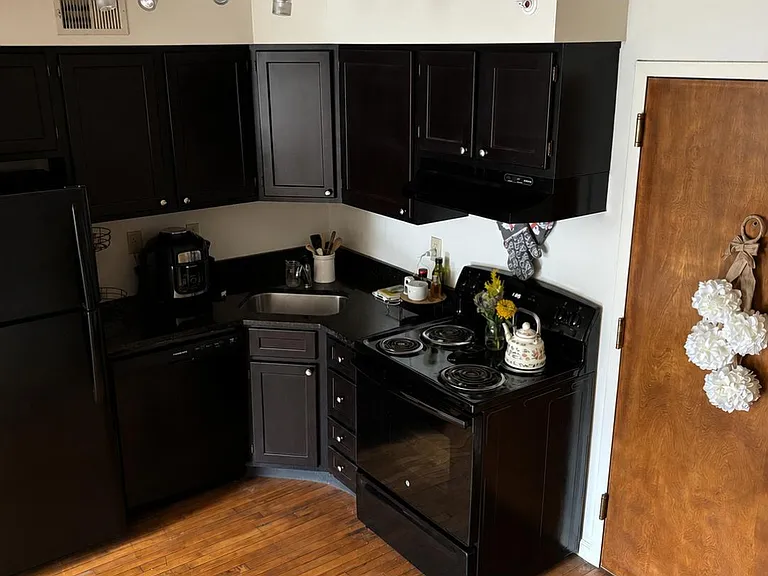 The Uptown Lofts — Photo 9