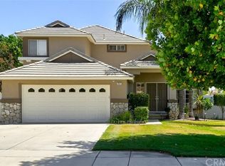 29371 Gold Buckle Rd, Highland, CA 92346