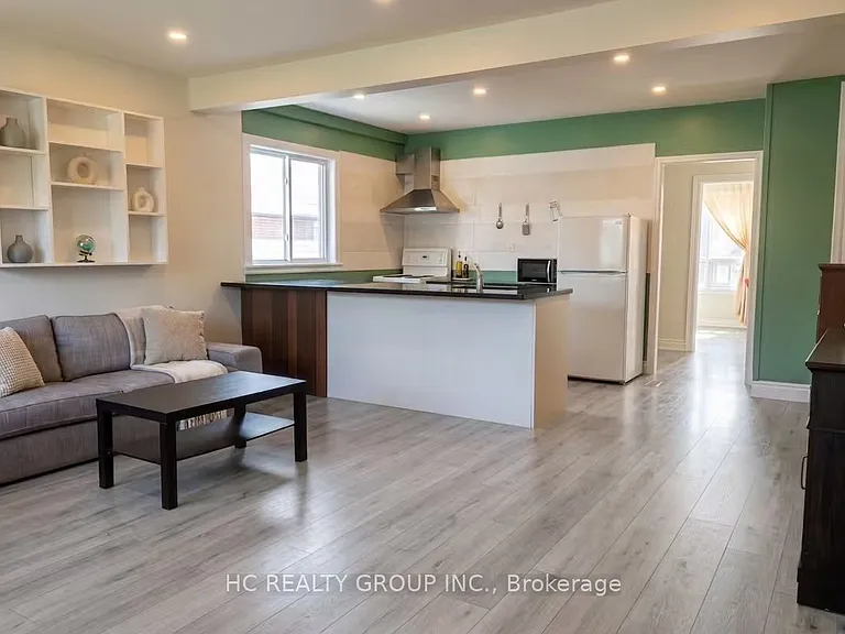 389 Ruth Ave — Photo 4