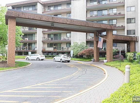 5th image of 521 Piermont Ave APT 424