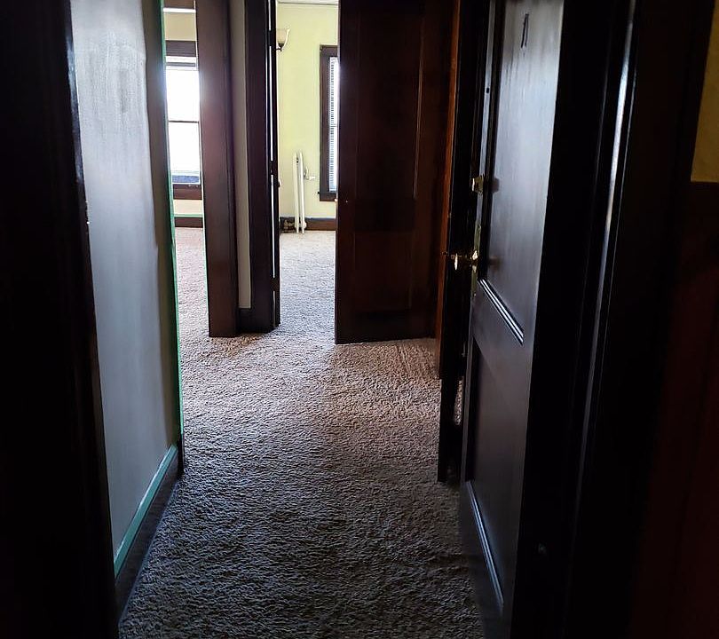 1st image of 235 3rd Ave S APT E6