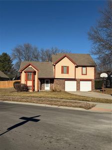 412 NE Deerfield Ct, Lees Summit, MO, 64086