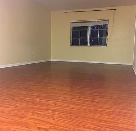 3rd image of 2426 SE Seventeen Street Cswy #308A