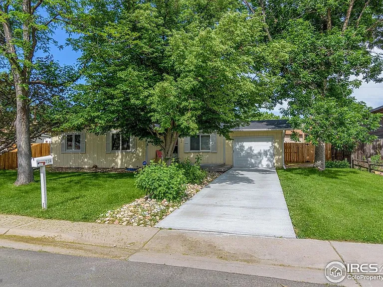 756 Birch St — Photo 3