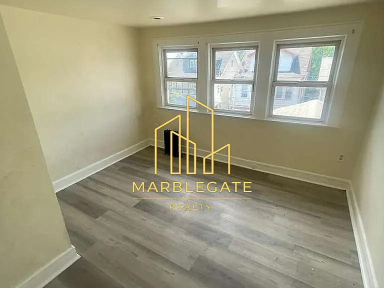 180 Columbia Ave #33 — Photo 4