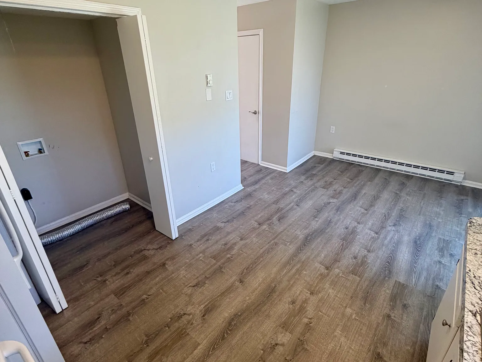 2 bed, 1.5 bath, 1000 sqft, $1,525 — Photo 4