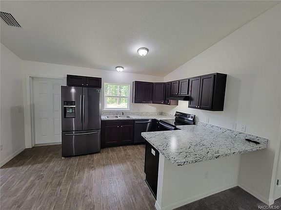 3rd image of 9717 W Cleveland Ln