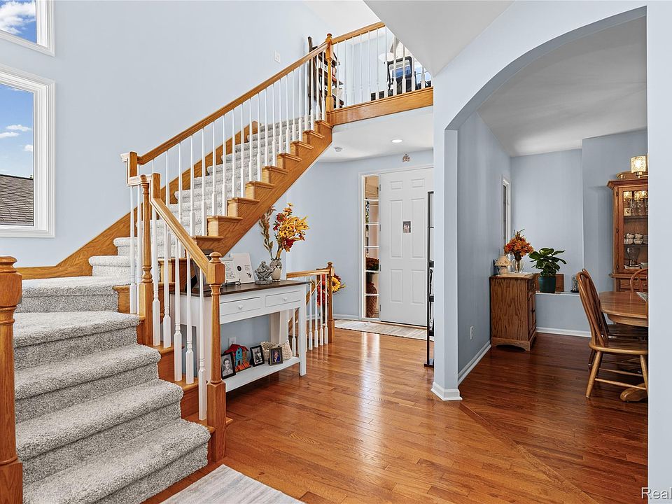 810 Wolverine Dr, photo 9