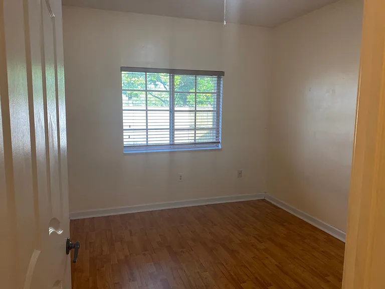 2735 NE 42nd Ave — Photo 12