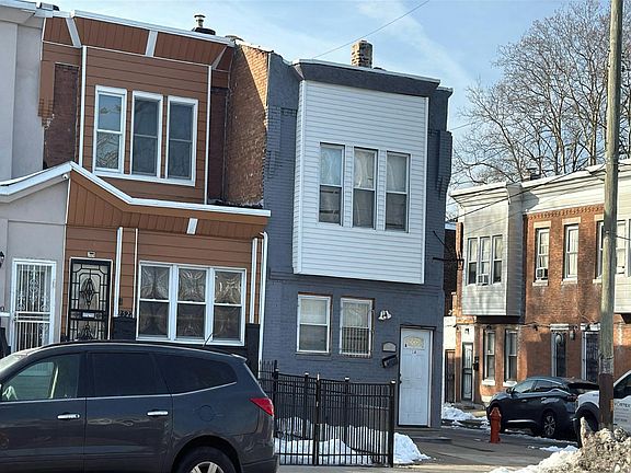 3rd image of 2524 W Allegheny Ave