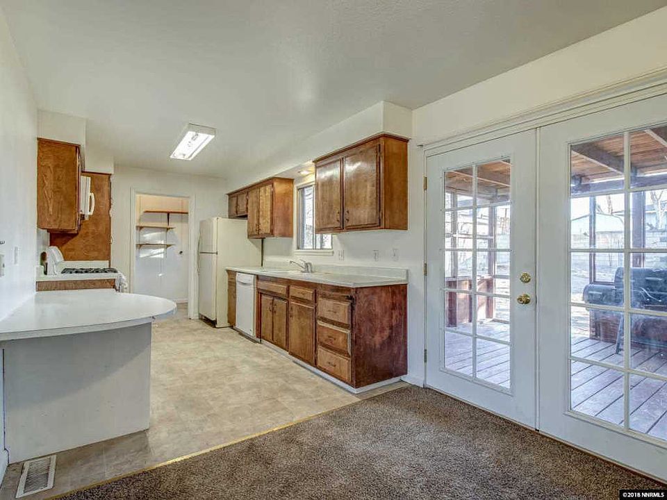 1st image of 3425 Woodside Dr
