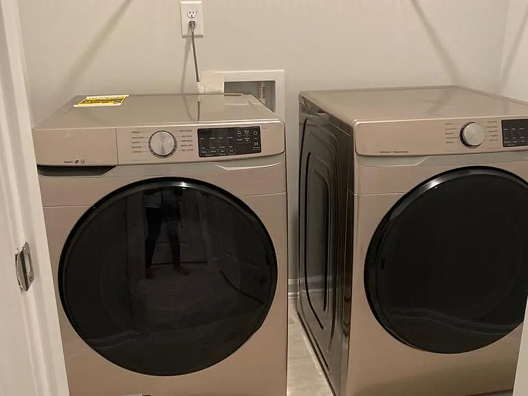 Laundry room - 3rd floor