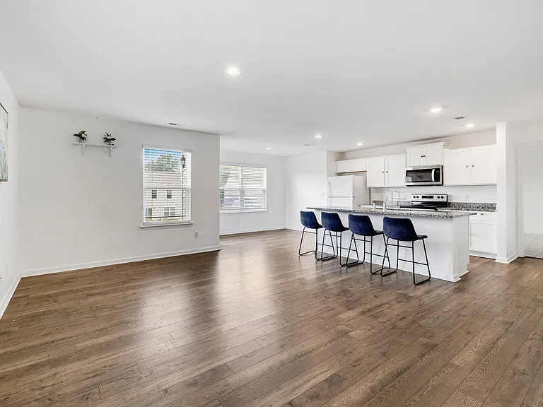 206 Venard Way — Photo 14