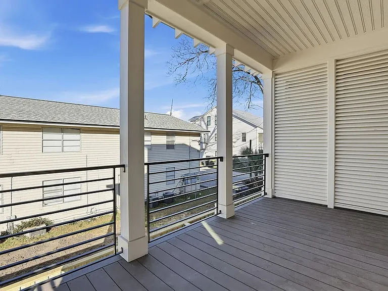 Luxury New Construction Rental Near Starland, SCAD & Ardsley Park with Garage and Private Courtyard — Photo 39