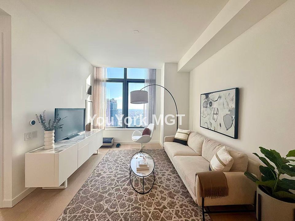 1st image of 3 Court Sq Unit Penthouse 404