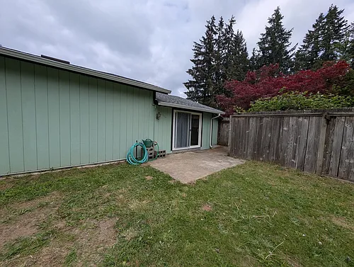 6491 SE Mile Hill Dr Photo 1