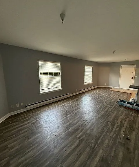 200 Catherine St — Photo 5