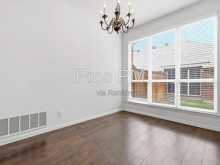 2432 Chesterwood Dr — Photo 18