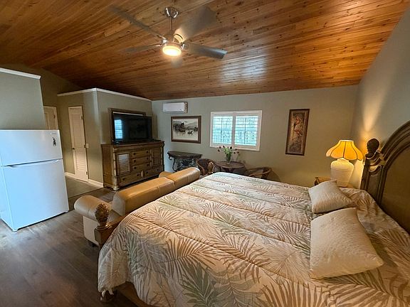 5th image of 190 Sand Pine Rd #B