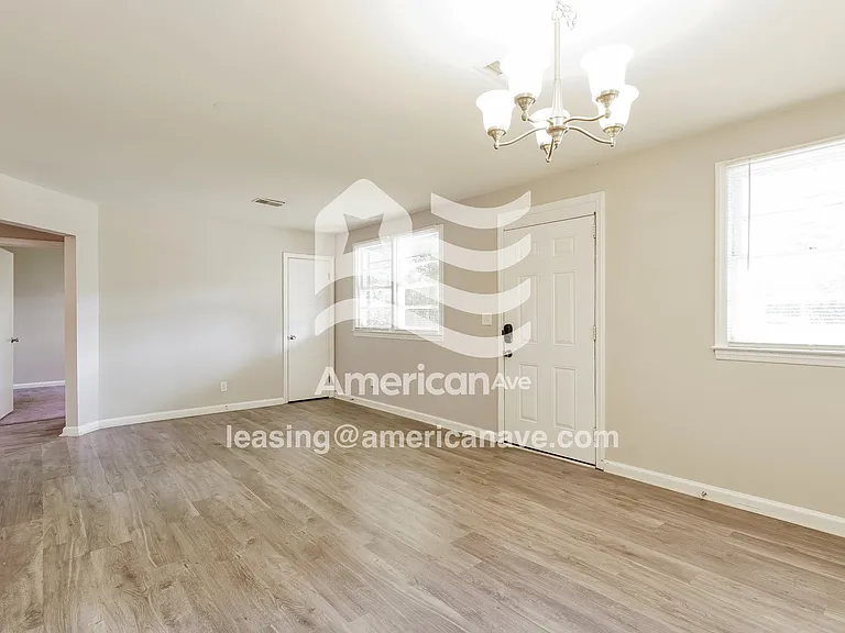1192687_005_living_room_14025536.jpg