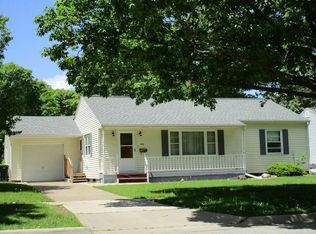 1515 Clay St, Cedar Falls, IA 50613