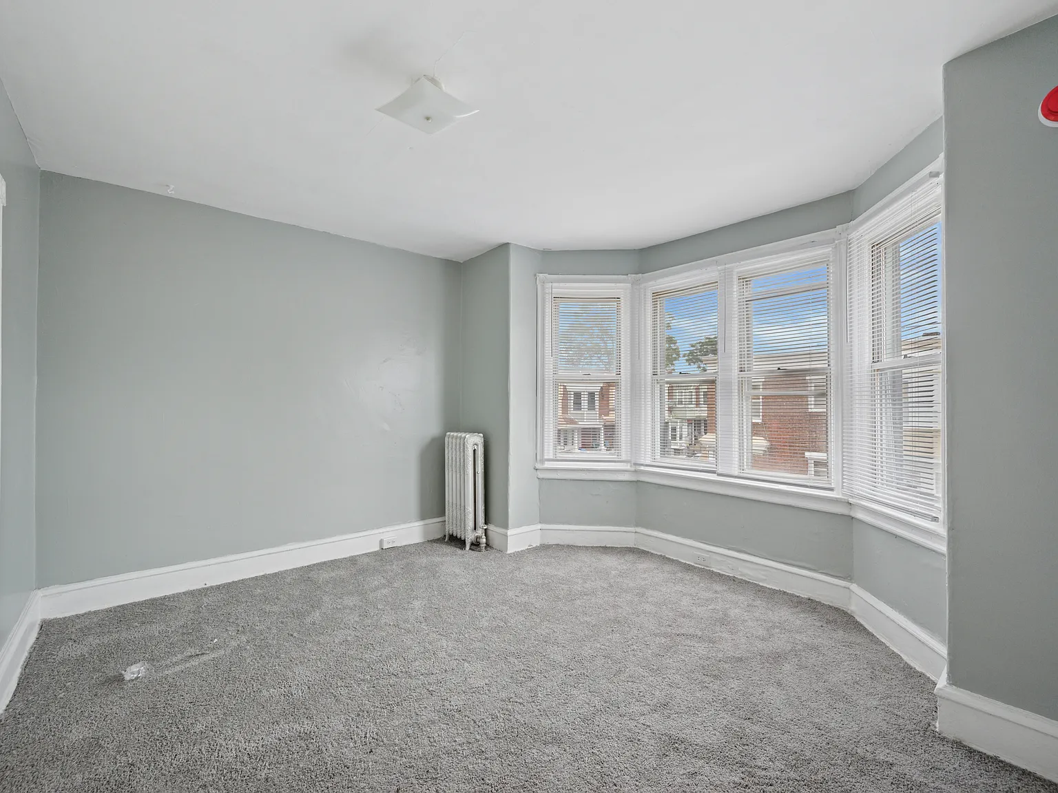 3 bed, $1,470 — Photo 3