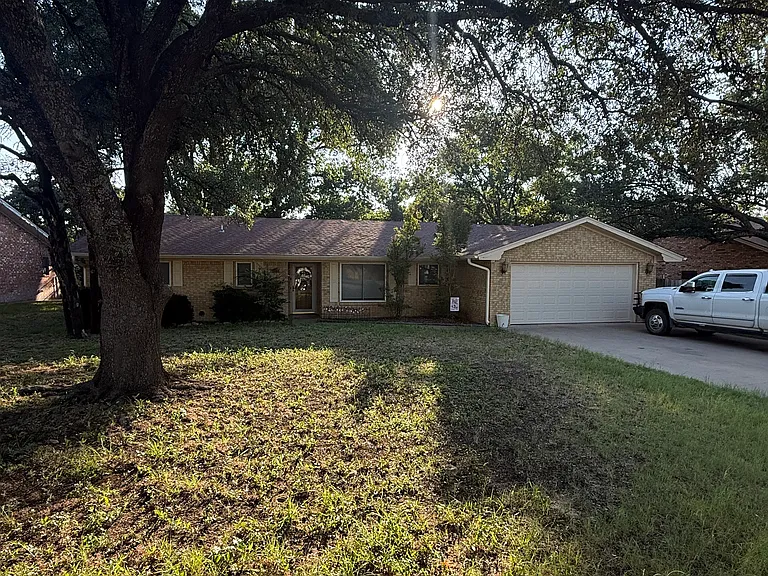 1203 N Dale Ave — Photo 1