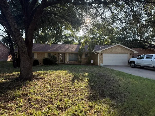 1203 N Dale Ave, Stephenville, TX 76401