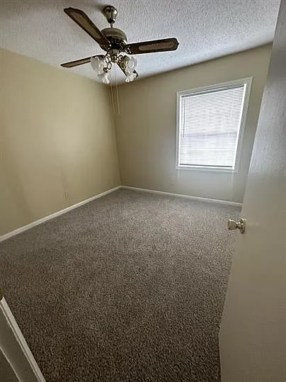 1422 S Lee St — Photo 7