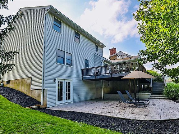 3rd image of 2614 Meadow Lane Dr