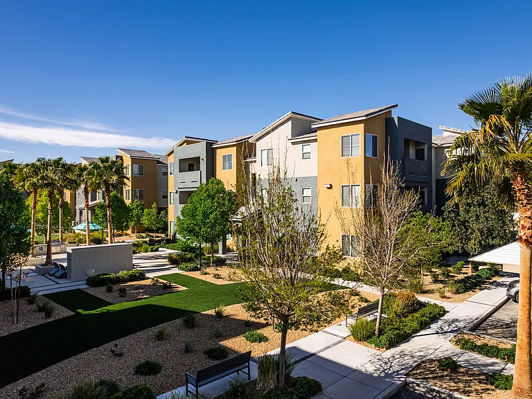 SOLANA APARTMENT HOMES — Photo 31