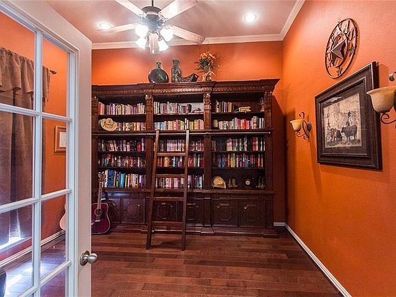 5th image of 941 Noble Ave