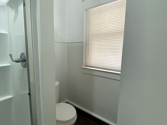 5th image of 520 N Monroe St #0