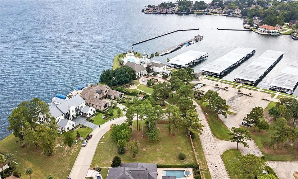 1st image of 105 Bentwater Bay Dr