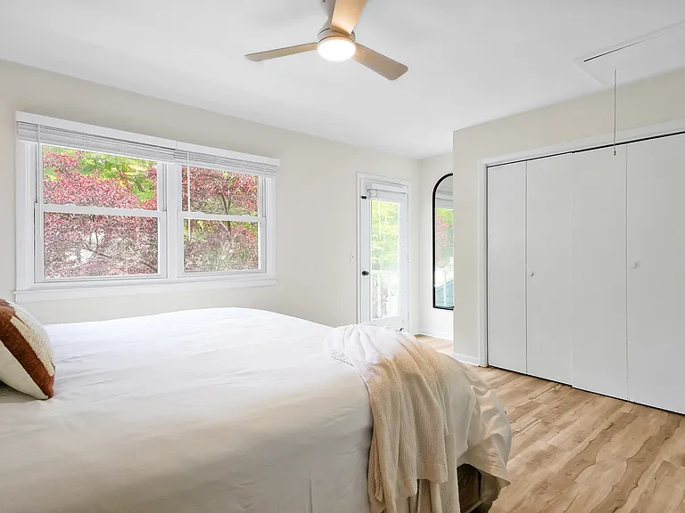1800 Eastwood Rd #215 — Photo 26