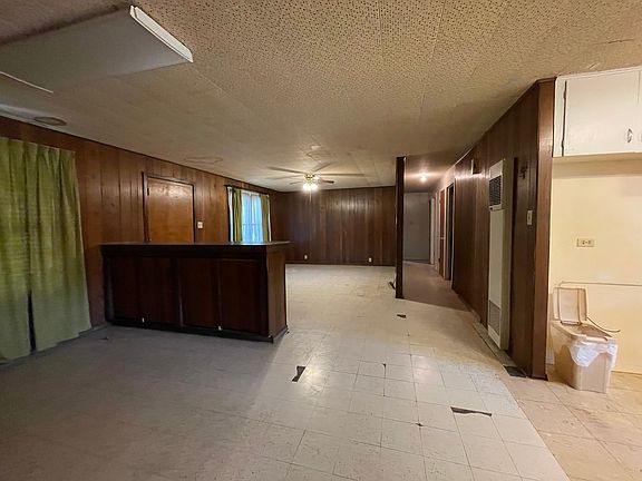 5th image of 726 W 6th St