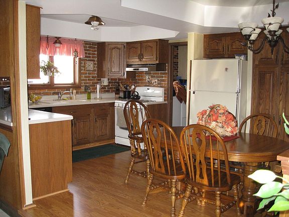 4th image of 26627 Cecile St